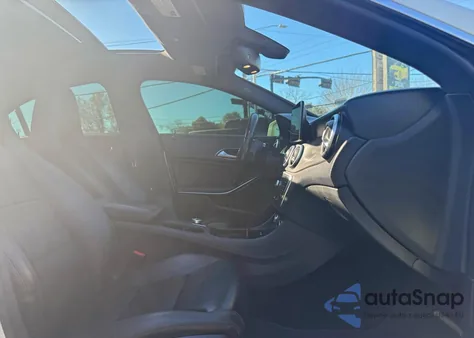 2015 Mercedes-Benz Cla 250 z USA, uszkodzony, nr VIN WDDSJ4EB3FN17995